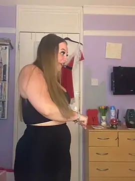 SexySashaxox online show from 12/16/25, 10:15