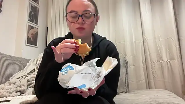 SexySashaxox online show from 02/12/26, 08:48