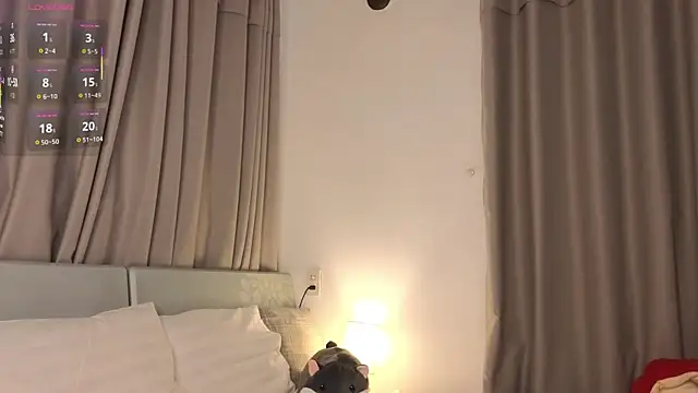 Snapshot of Alice_1n_Wonderland_ chatting on 11/27/25, 12:13 Alice 1n Wonderland online show from 11/27/25, 12:13