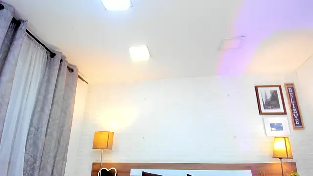 JenniferAuriston online show from 04/01/26, 08:06