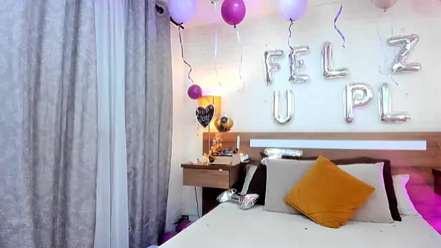 JenniferAuriston online show from 04/08/26, 07:36