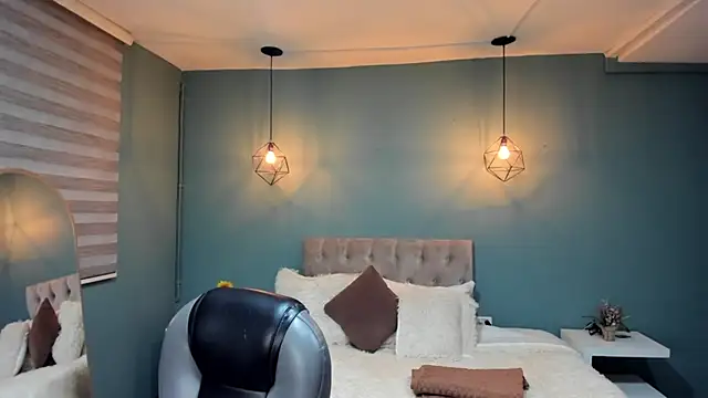 Miss Cataleya   online show from 10/28/25, 11:36