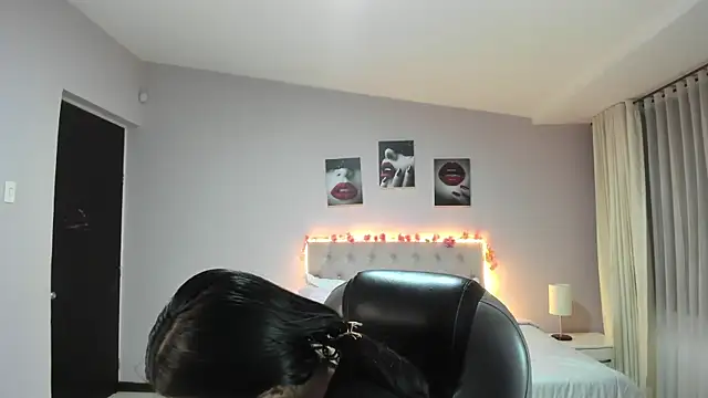 Snapshot of Miss_Cataleya__ chatting on 05/08/26, 11:37 Miss Cataleya online show from 05/08/26, 11:37