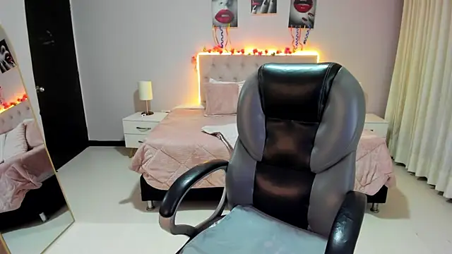 Miss Cataleya   online show from 07/29/26, 11:52