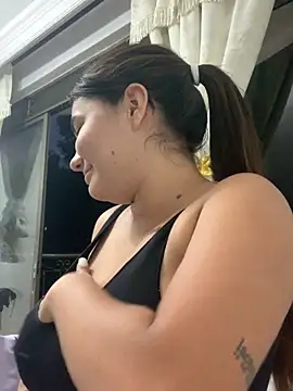 Laia Gomez online show from 11/17/25, 10:59