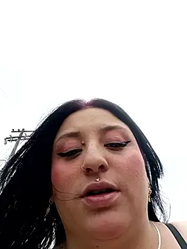 megan fox5 online show from 10/30/25, 03:35