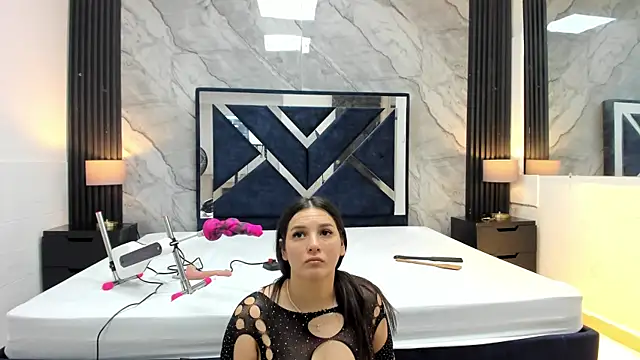 Snapshot of VioletRose_as chatting on 05/01/26, 08:24 VioletRose as online show from 05/01/26, 08:24