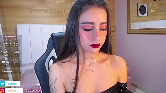 Abril Velvet a  online show from 10/07/25, 07:44