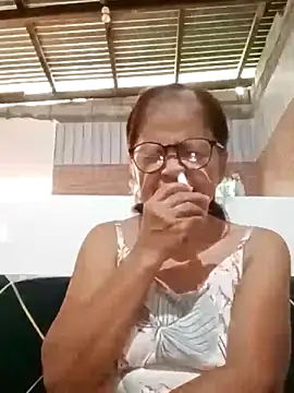 Snapshot of Sweet-Lita50 chatting on 09/13/25, 12:43 Sweet-Lita50 online show from 09/13/25, 12:43