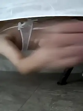 Sweet-Femboy online show from 11/15/25, 05:27