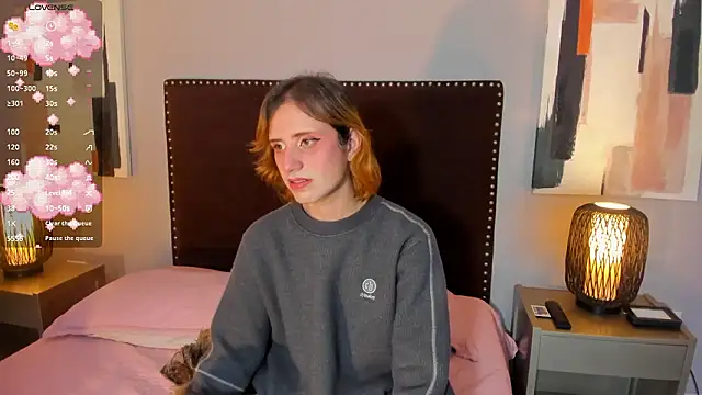 seraphine star online show from 02/15/26, 09:44