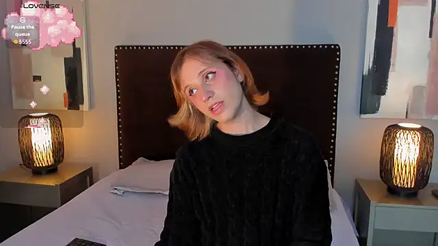 seraphine star online show from 04/01/26, 10:29