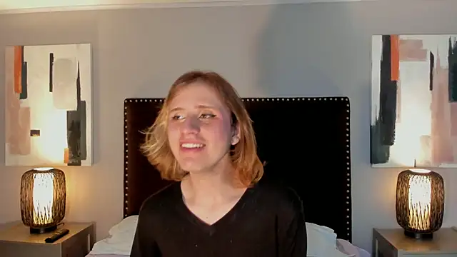 seraphine star online show from 04/18/26, 12:25