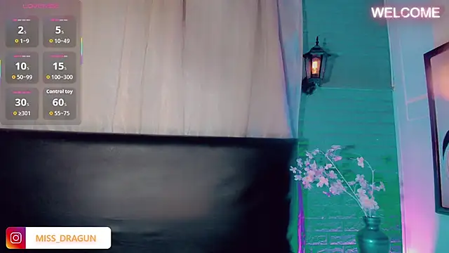 bayolet  online show from 10/08/25, 11:30