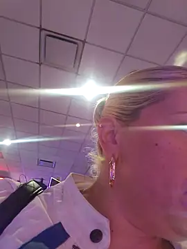 toomuchofafreak online show from 10/09/25, 10:24