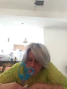 toomuchofafreak online show from 10/24/25, 01:29