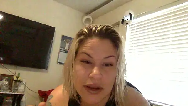 toomuchofafreak online show from 02/27/26, 07:14