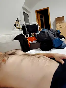 Mili221 online show from 11/01/25, 02:02