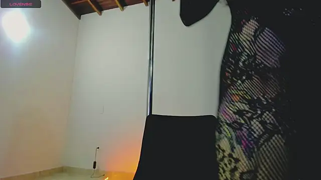 auraeroticaxxx online show from 05/16/26, 06:32