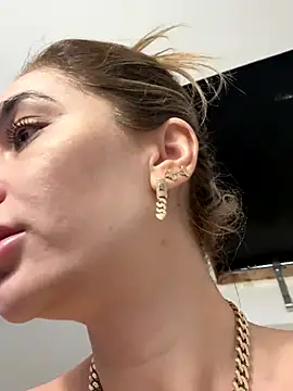 KaseyQuinn  online show from 11/12/25, 08:48