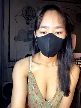 TiNa 04 online show from 11/16/25, 11:32