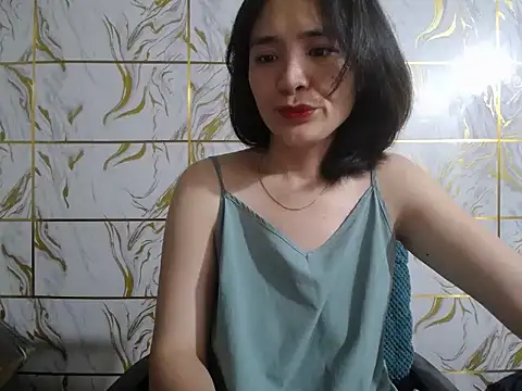 Snapshot of Lyzizi_lovely09 chatting on 05/29/26, 01:36 Lyzizi lovely09 online show from 05/29/26, 01:36