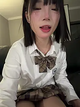 Snapshot of Yiyi-707 chatting on 03/15/26, 09:37 Yiyi-707 online show from 03/15/26, 09:37