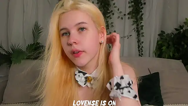 ElizSpieth online show from 10/29/25, 01:24