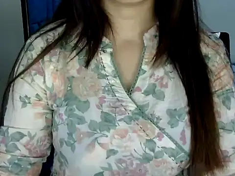 Rumi cute online show from 02/13/26, 03:19