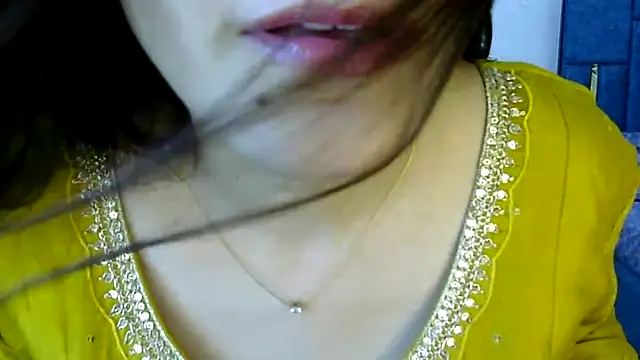 Rumi cute online show from 07/16/26, 04:35