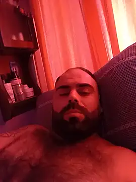 Snapshot of body02081 chatting on 05/23/26, 02:10 body02081 online show from 05/23/26, 02:10