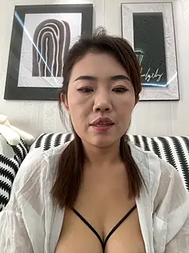 feifei 521 online show from 12/15/25, 12:59