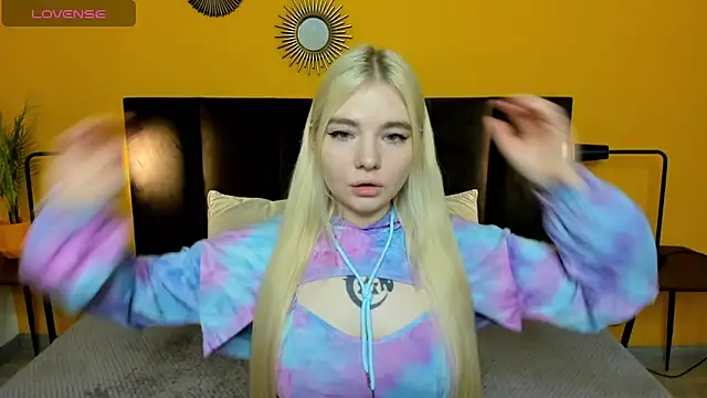 RuthBryant online show from 10/07/25, 01:03