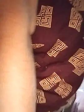 rani8008 online show from 11/17/25, 04:57