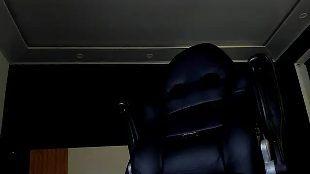 Damartinez27 online show from 11/26/25, 04:30