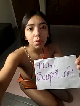 Snapshot of missapril0101 chatting on 04/18/26, 11:47 missapril0101 online show from 04/18/26, 11:47