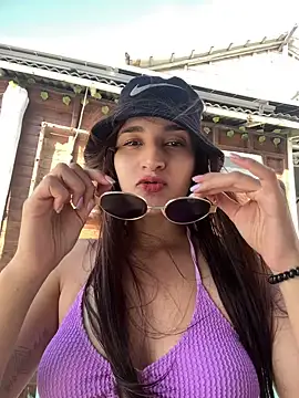 samaantha lux online show from 02/24/26, 08:40