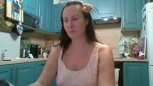 ALICAINWONDERLAND online show from 11/18/25, 04:44