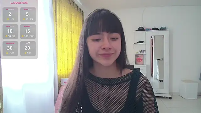 violetta blackk online show from 09/25/25, 04:32