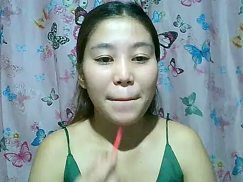Snapshot of SexyAsianPussy4u chatting on 07/04/26, 12:17 SexyAsianPussy4u online show from 07/04/26, 12:17