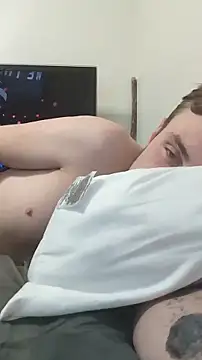 Snapshot of youngblondetwink chatting on 12/17/25, 09:10 youngblondetwink online show from 12/17/25, 09:10