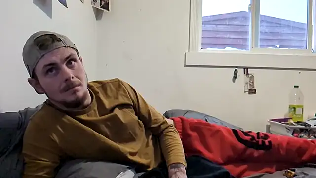 Snapshot of youngblondetwink chatting on 12/22/25, 10:29 youngblondetwink online show from 12/22/25, 10:29