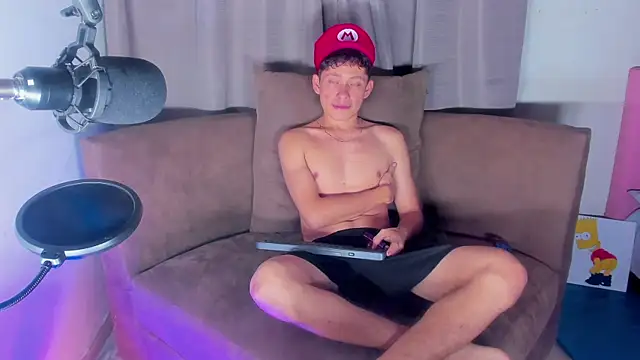 elfernh online show from 09/26/25, 04:49