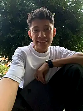 elfernh online show from 10/25/25, 10:48