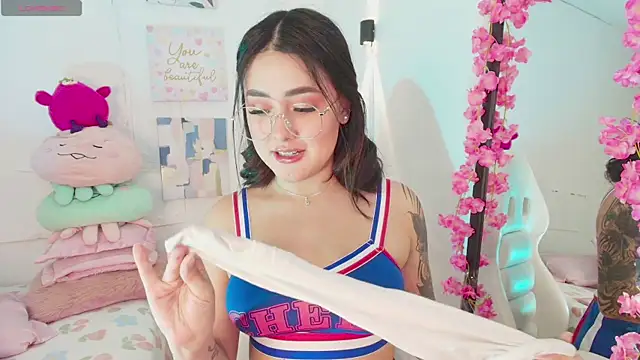 Snapshot of justonecute chatting on 09/09/25, 02:22 justonecute online show from 09/09/25, 02:22