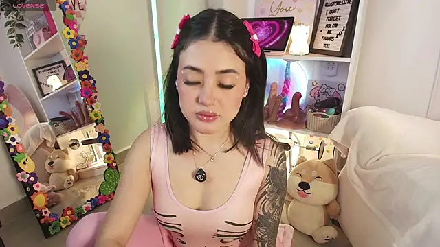 Snapshot of justonecute chatting on 04/23/26, 11:29 justonecute online show from 04/23/26, 11:29