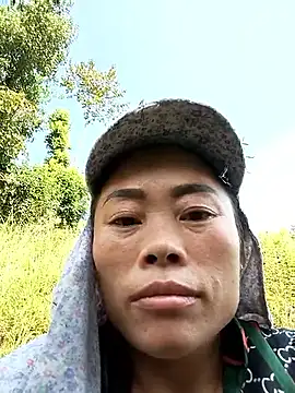 Snapshot of CoMay003 chatting on 10/05/25, 06:34 CoMay003 online show from 10/05/25, 06:34