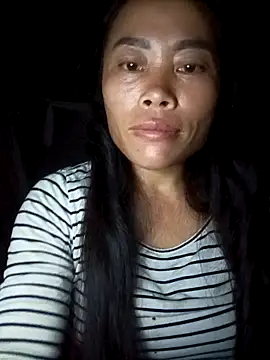 Snapshot of CoMay003 chatting on 10/12/25, 07:35 CoMay003 online show from 10/12/25, 07:35