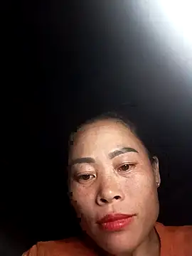 Snapshot of CoMay003 chatting on 10/19/25, 03:01 CoMay003 online show from 10/19/25, 03:01
