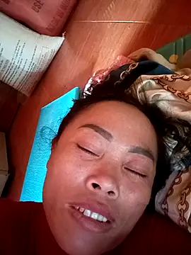 CoMay003 online show from 10/30/25, 04:47